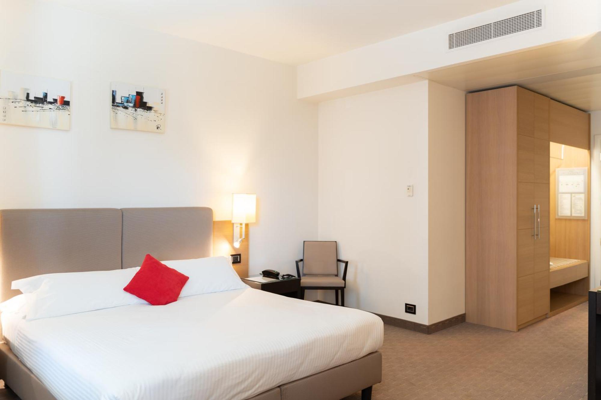 Ariha Hotel 4*